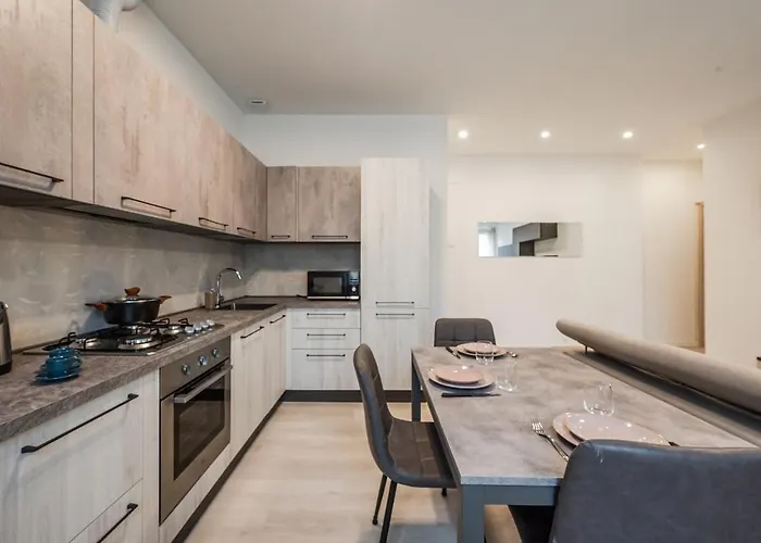 Center Sea Just Steps Away - Aria Condizionata - Wifi Lägenhet